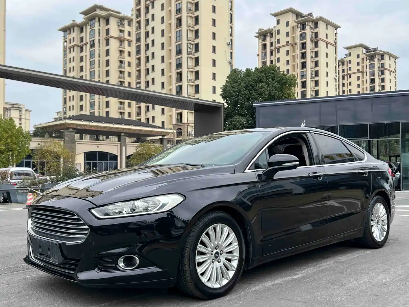 Фото 1 - Ford Mondeo