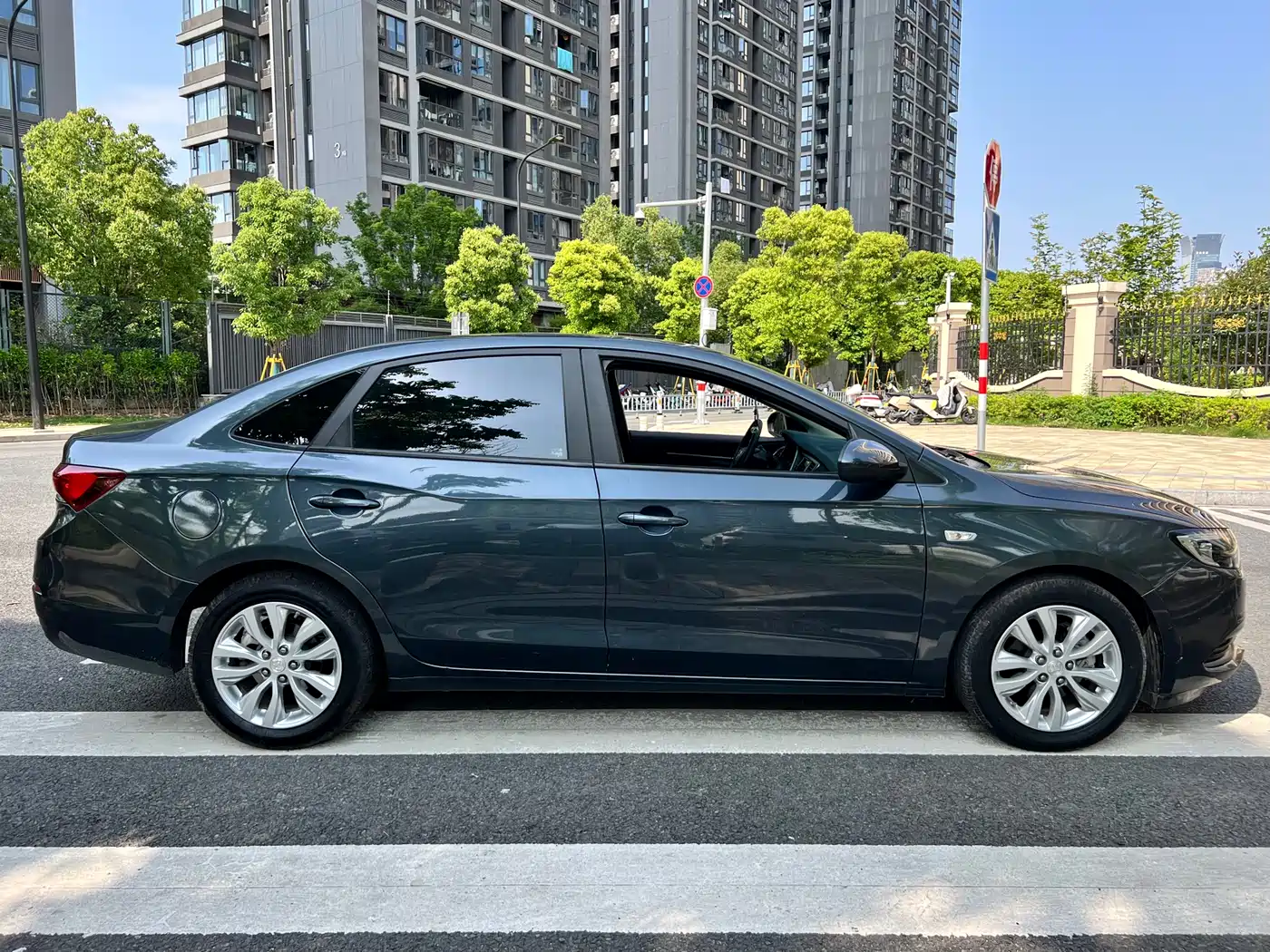 Buick Excelle 2021 Facelift Exemplar 1.5L Auto Elite фото 4
