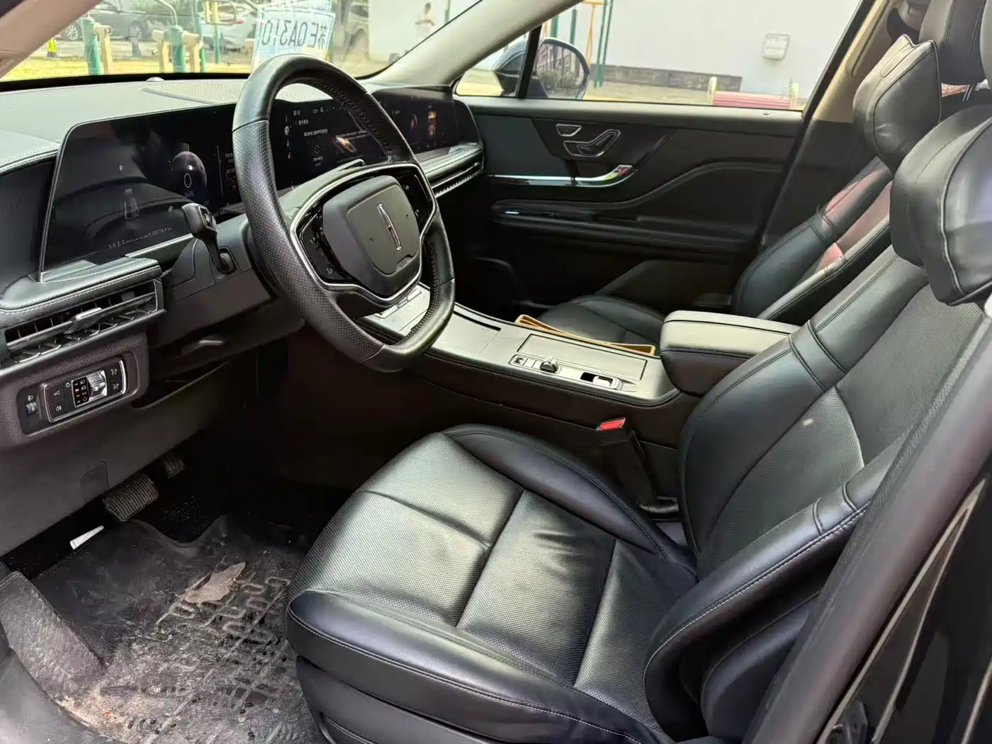 LINCOLN ADVENTURER