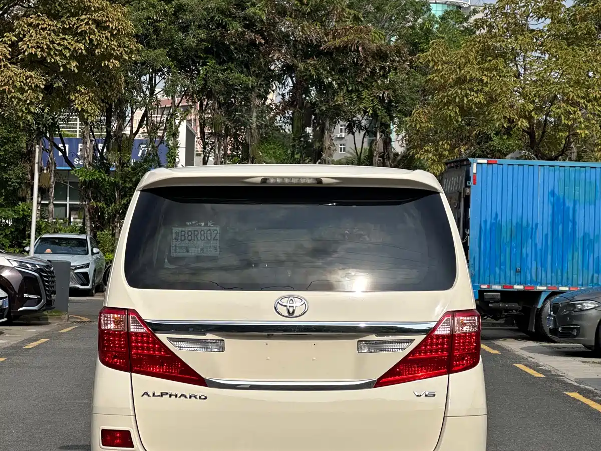 Toyota Alphard 2012 3.5L Luxury Edition фото 14