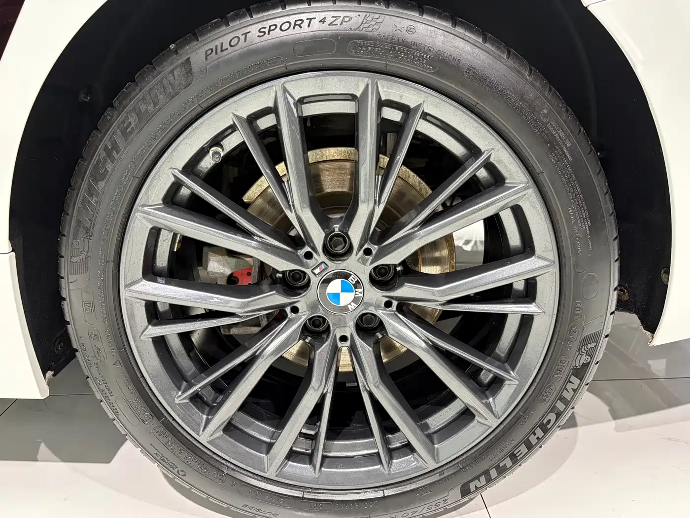 BMW 3 Series 2023 325Li M Sport Black Night Package фото 10