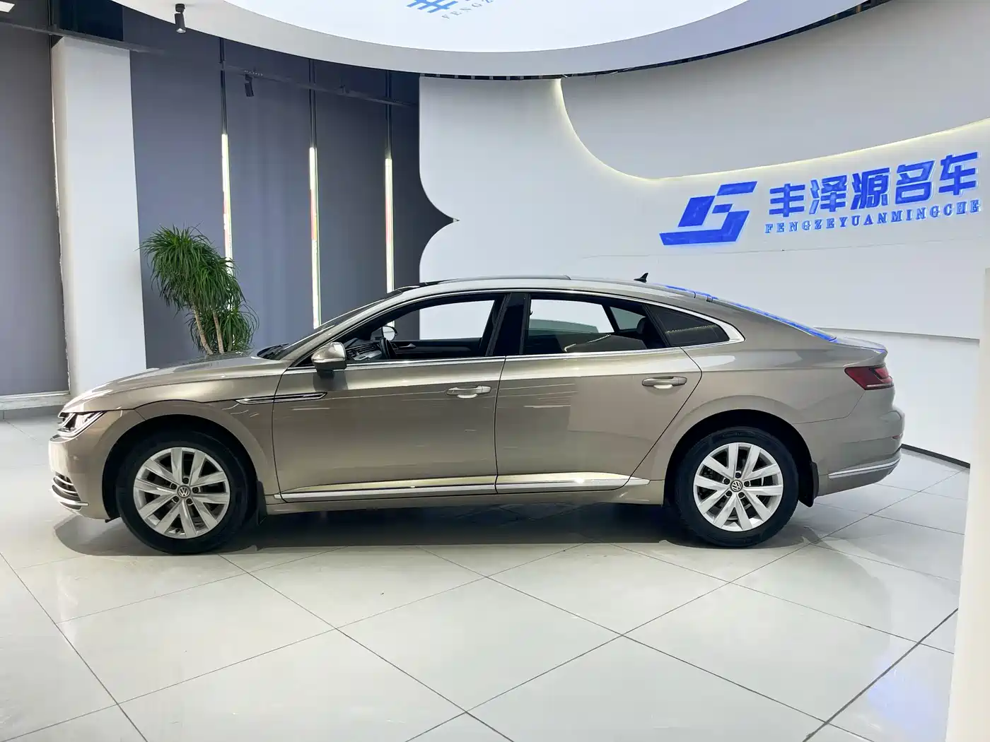 Volkswagen FAW-Volkswagen CC 2020 330TSI Elegance Version China VI фото 13