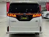 Фото 8 - Toyota Vellfire