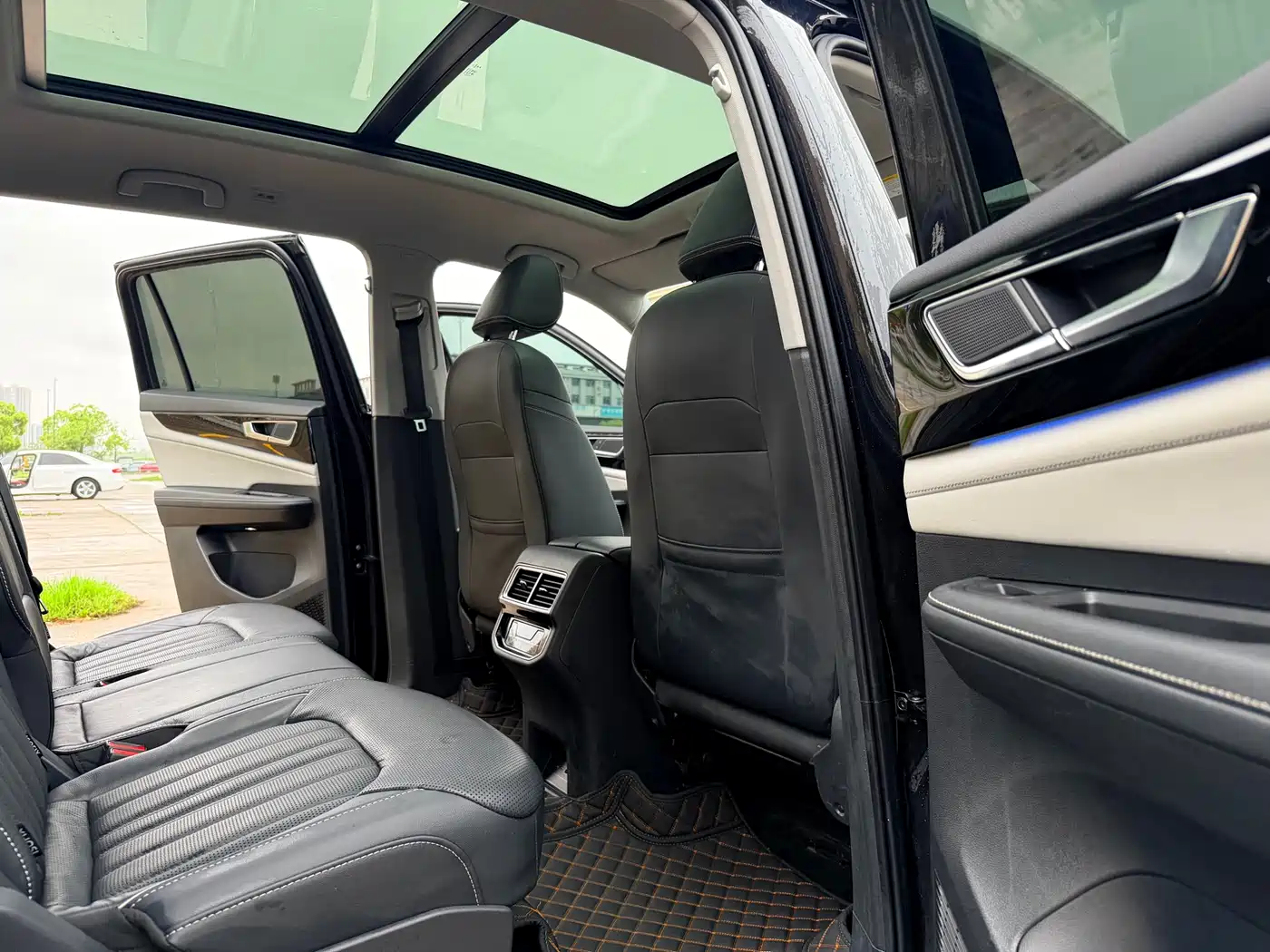 Volkswagen Teramont 2022 330TSI 2WD Luxury фото 18