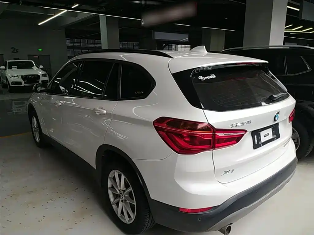 BMW X1 2019 sDrive18Li Fashion Model фото 5