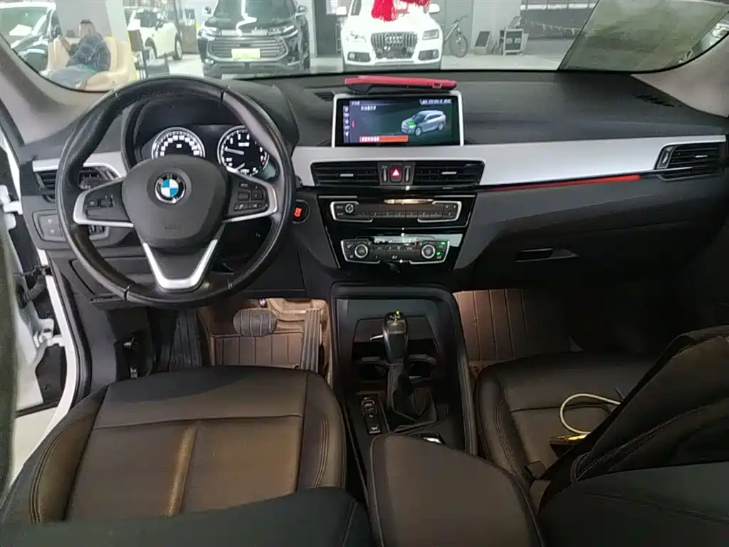 BMW X1 2019 sDrive18Li Fashion Model фото 10