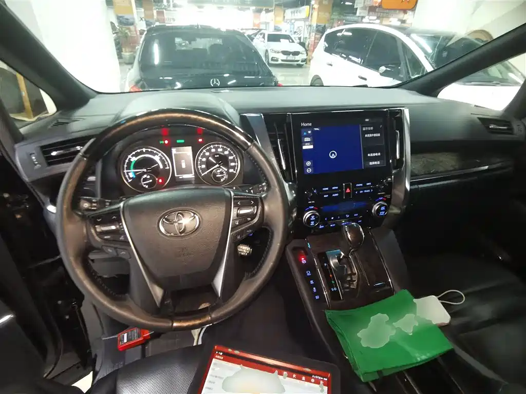 Toyota Vellfire 2023 Crown Hybrid 2.5L HV Ultimate фото 10