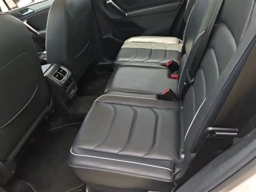 Volkswagen Tiguan L 2018 Facelift 330TSI Automatic 2WD Flagship Edition фото 17