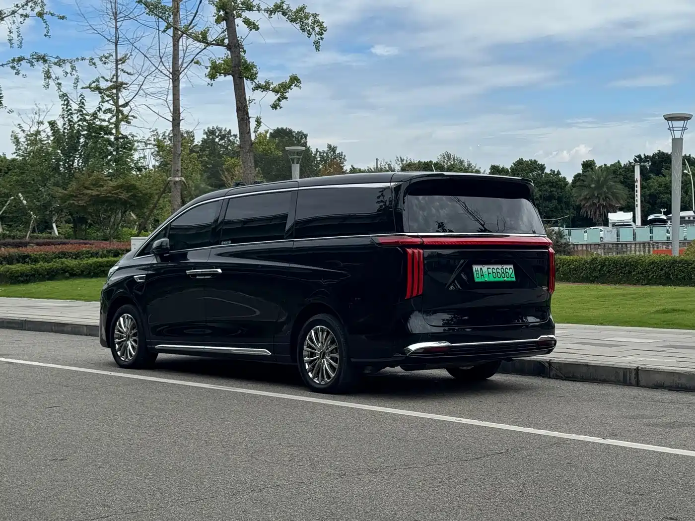 WEY Alpine 2024 2023 AWD Executive Long Wheelbase