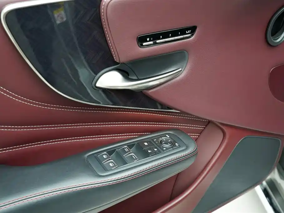 Lexus LS 2018 500h Executive Edition China V фото 11