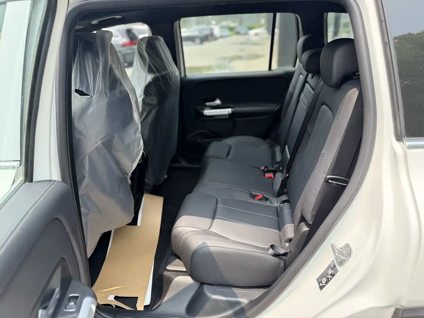 Mercedes-Benz EQB 2026 2025 EQB 260