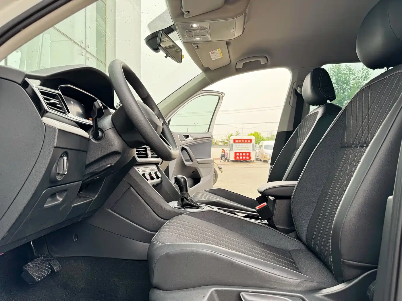 Volkswagen Tiguan L 2022 330TSI Automatic 2WD Comfort Edition фото 19