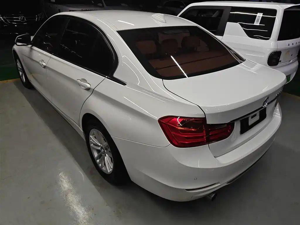 BMW 3 Series 2014 320Li Fashion фото 23