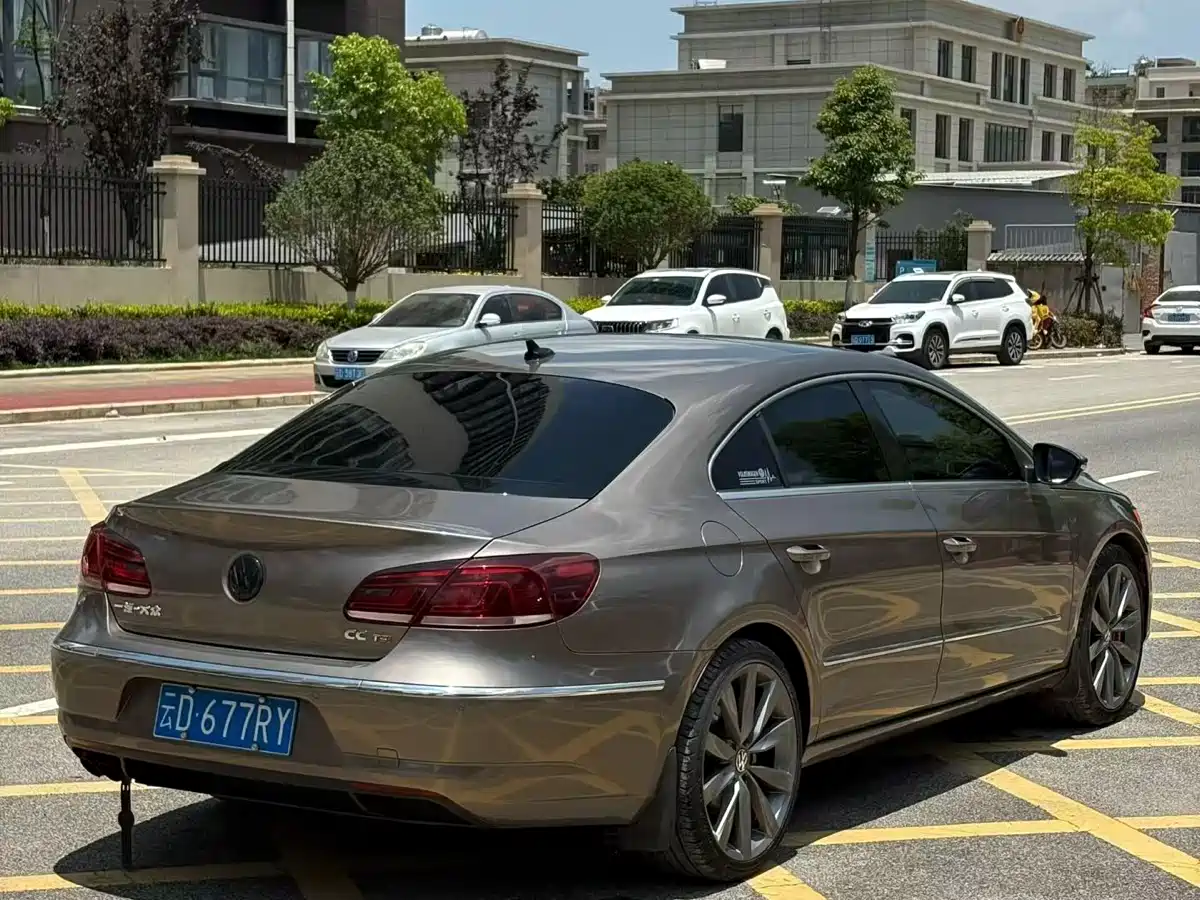 Volkswagen FAW-Volkswagen CC 2013 1.8TSI Luxury фото 6