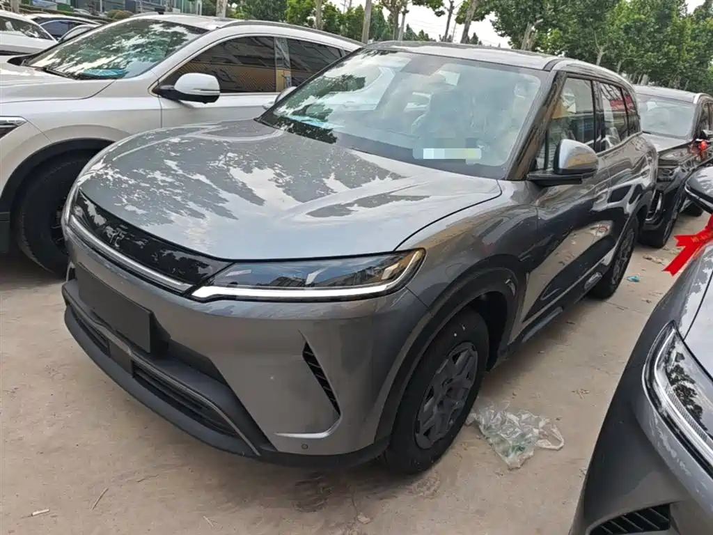 BYD Yuan UP 2025 Model 301KM Navigator фото 2