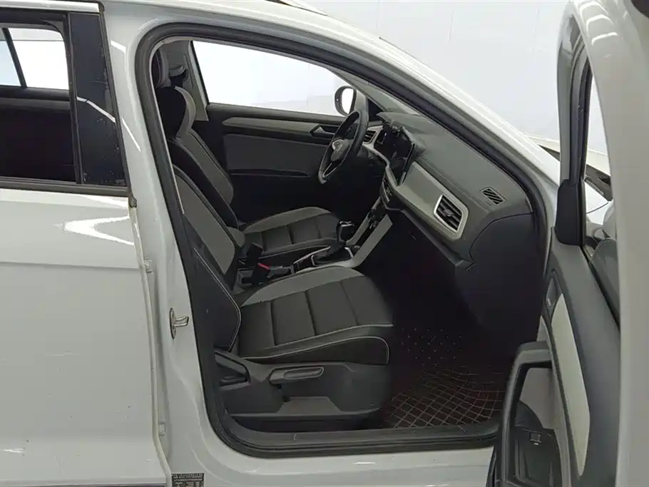 Volkswagen T-ROC 2023 280TSI DSG 2WD Time Edition фото 8