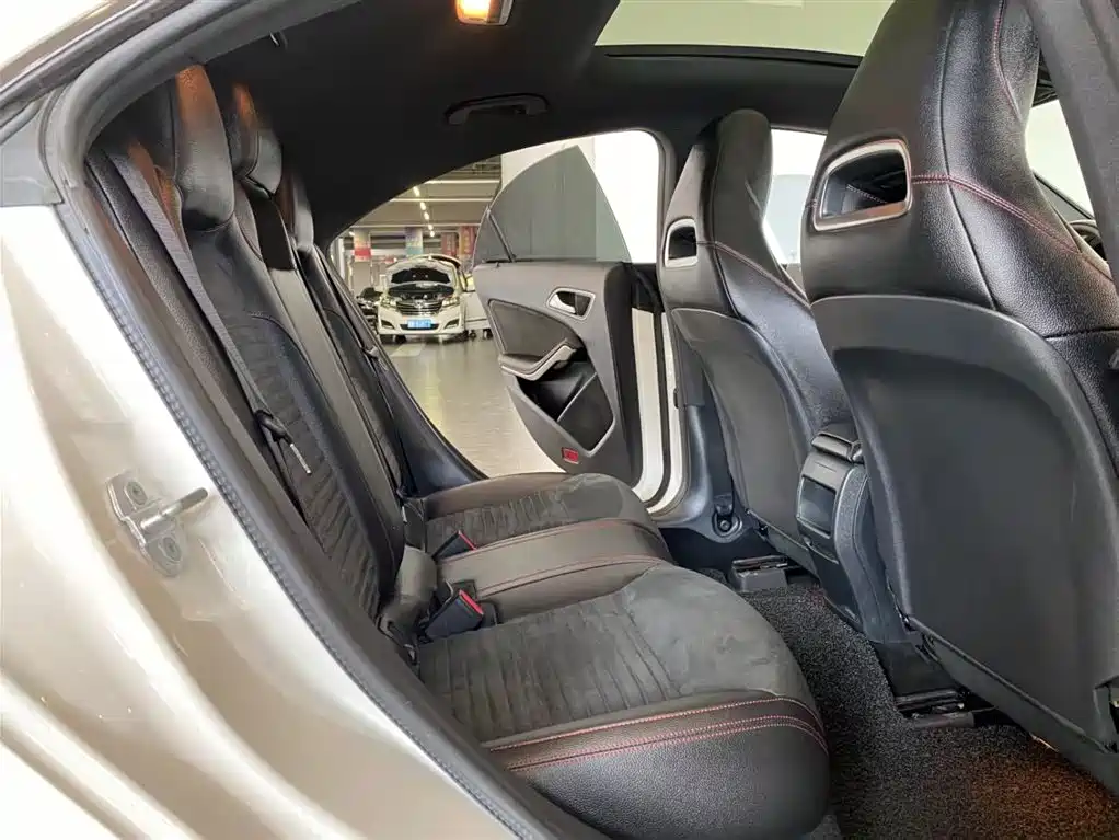 Mercedes-Benz CLA (Import) 2016 CLA 220 4MATIC фото 6