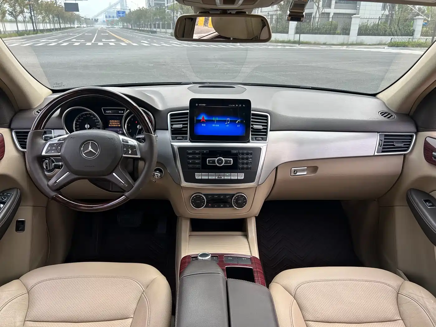 Mercedes-Benz M-Class 2015 ML 320 4MATIC фото 14