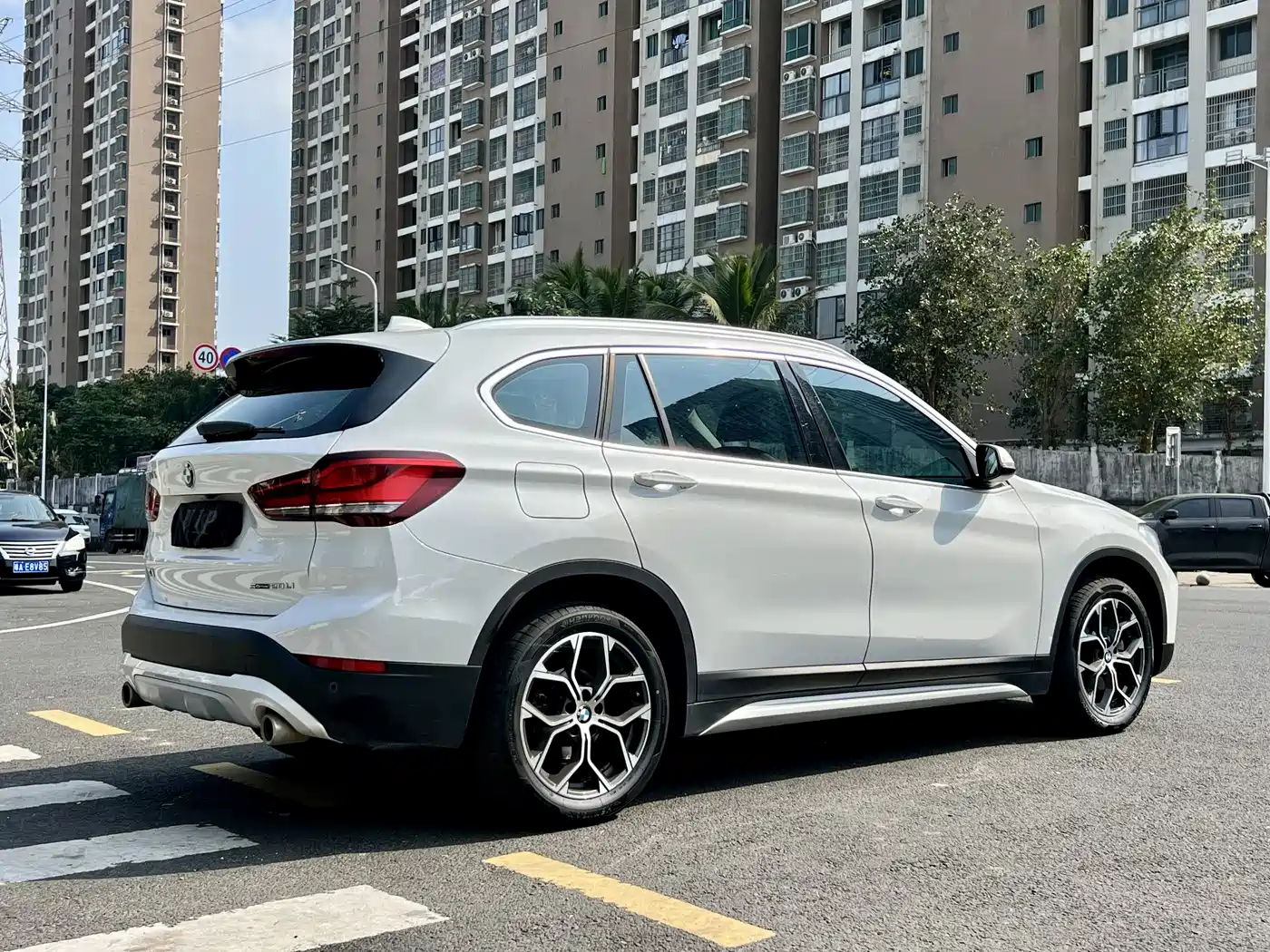BMW X1 2022 sDrive20Li Fashion фото 9