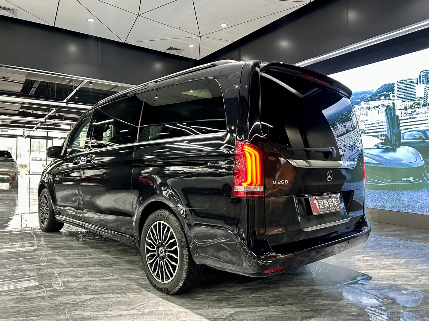 Mercedes-Benz V-Class 2018 V 260 Premium Edition China V фото 7