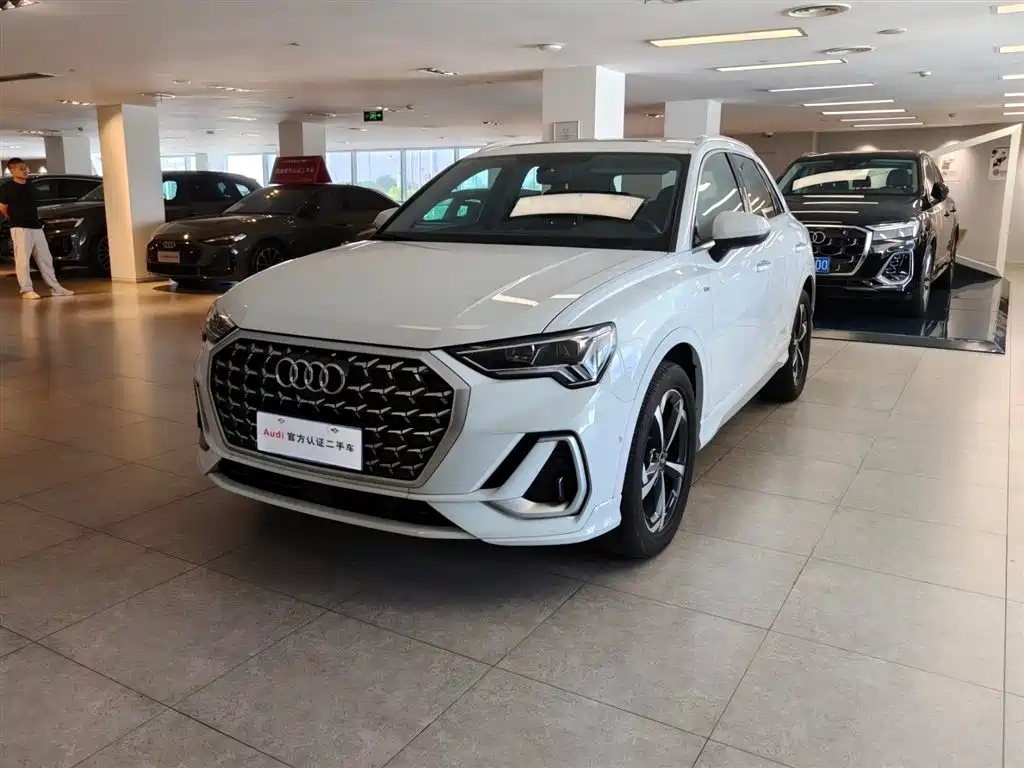 Audi Q3 2025 2025 quattro 45th Anniversary Edition 35TFSI Fashion Dynamic