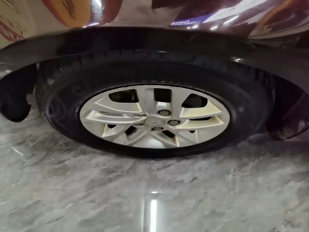 Фото 23 - Geely Emgrand