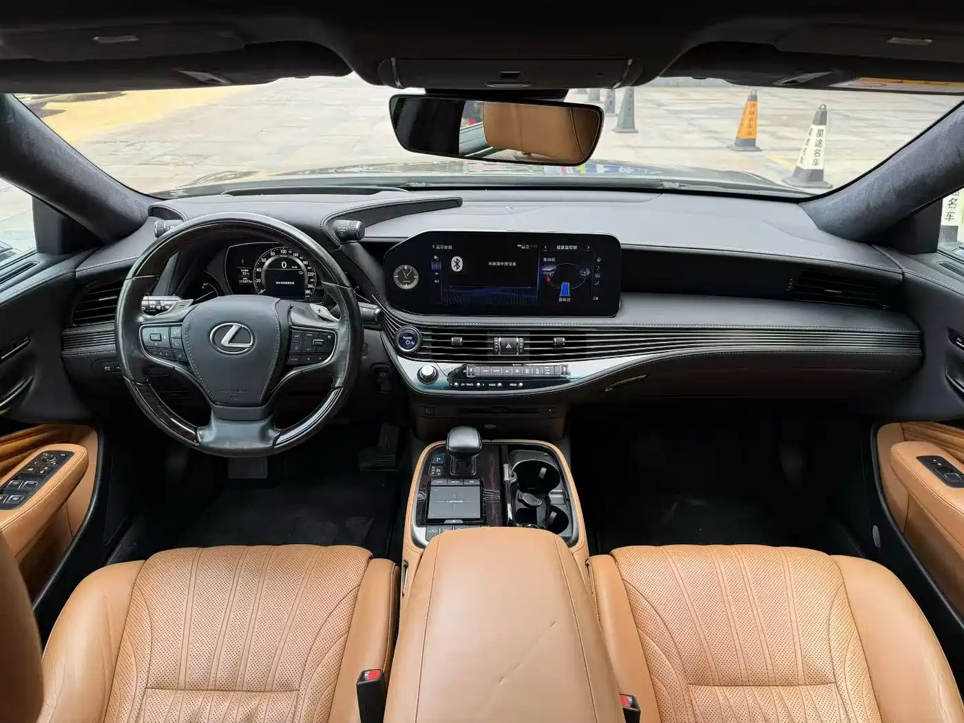 Lexus LS 2021 500h Luxury Edition фото 5