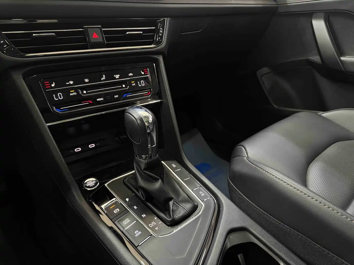 Volkswagen Tharu 2021 280TSI 2WD Luxury Plus фото 13