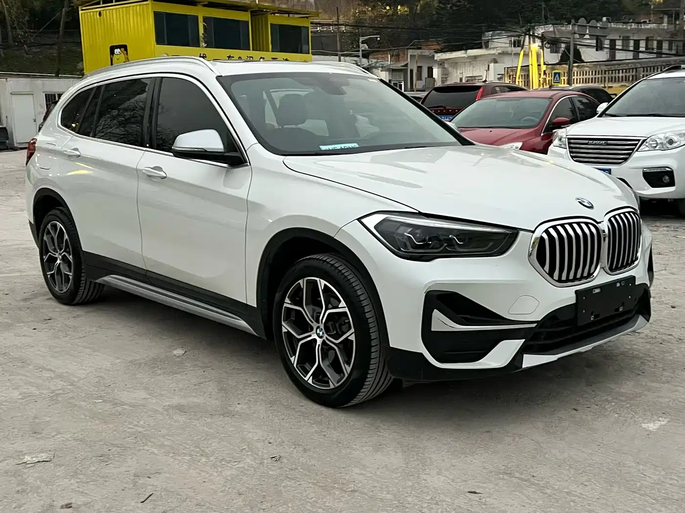 BMW X1 2022 sDrive20Li Fashion фото 3