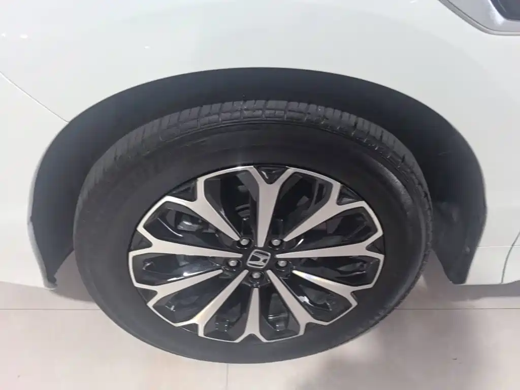 Photo 23 - Honda UR-V