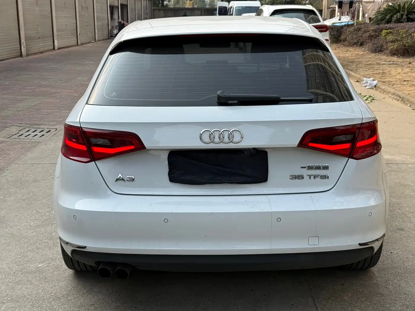 Audi A3 2016 Sportback 35 TFSI Leadership фото 3
