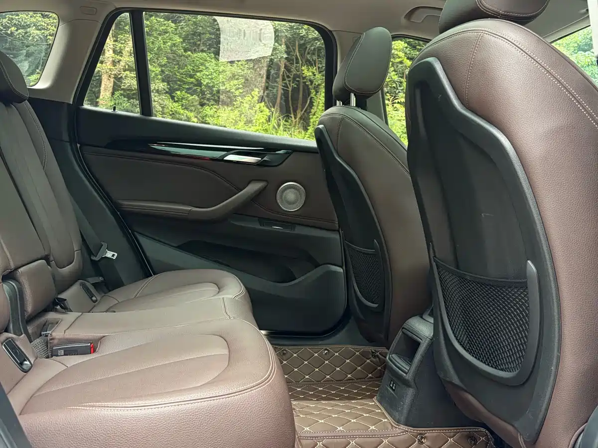 BMW X1 2022 sDrive20Li Fashion фото 14