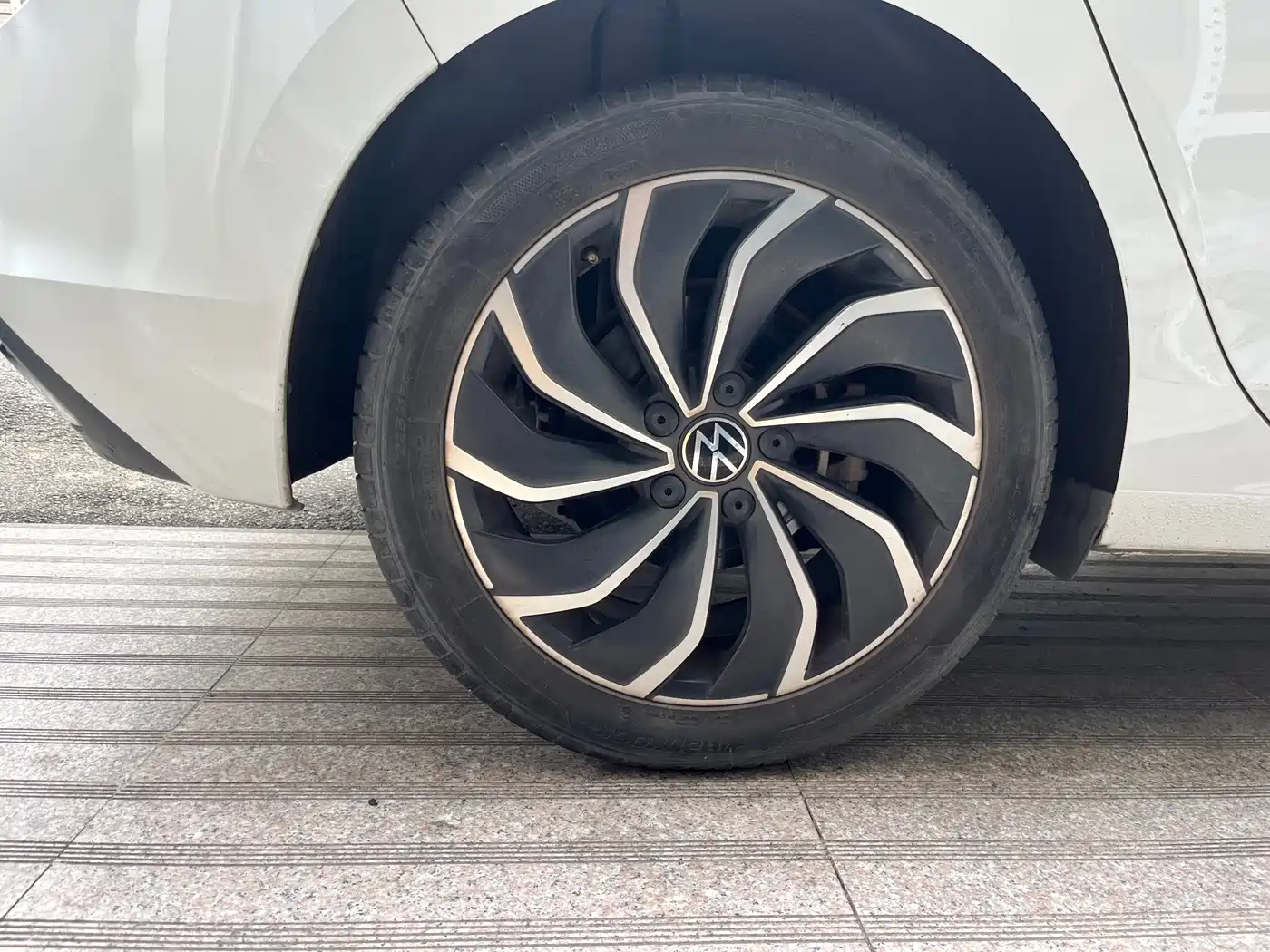 Volkswagen Golf 2023 280TSI DSG Pro фото 8