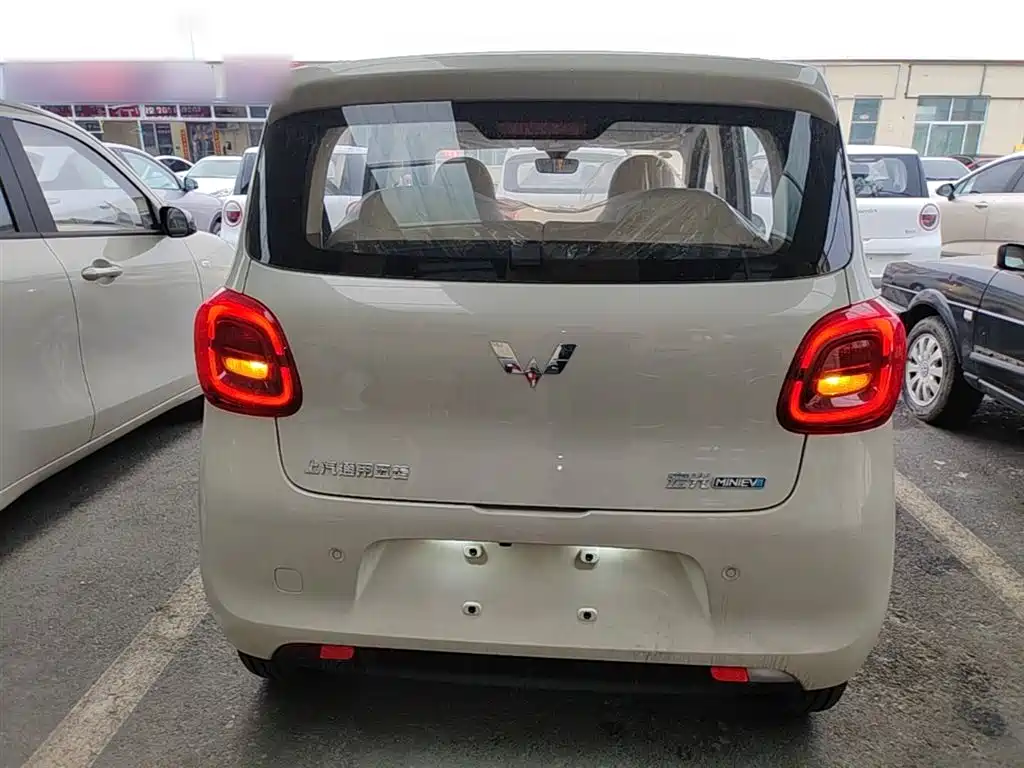 Wuling Motors Hongguang MINIEV 2026 2025 4-Door Advanced
