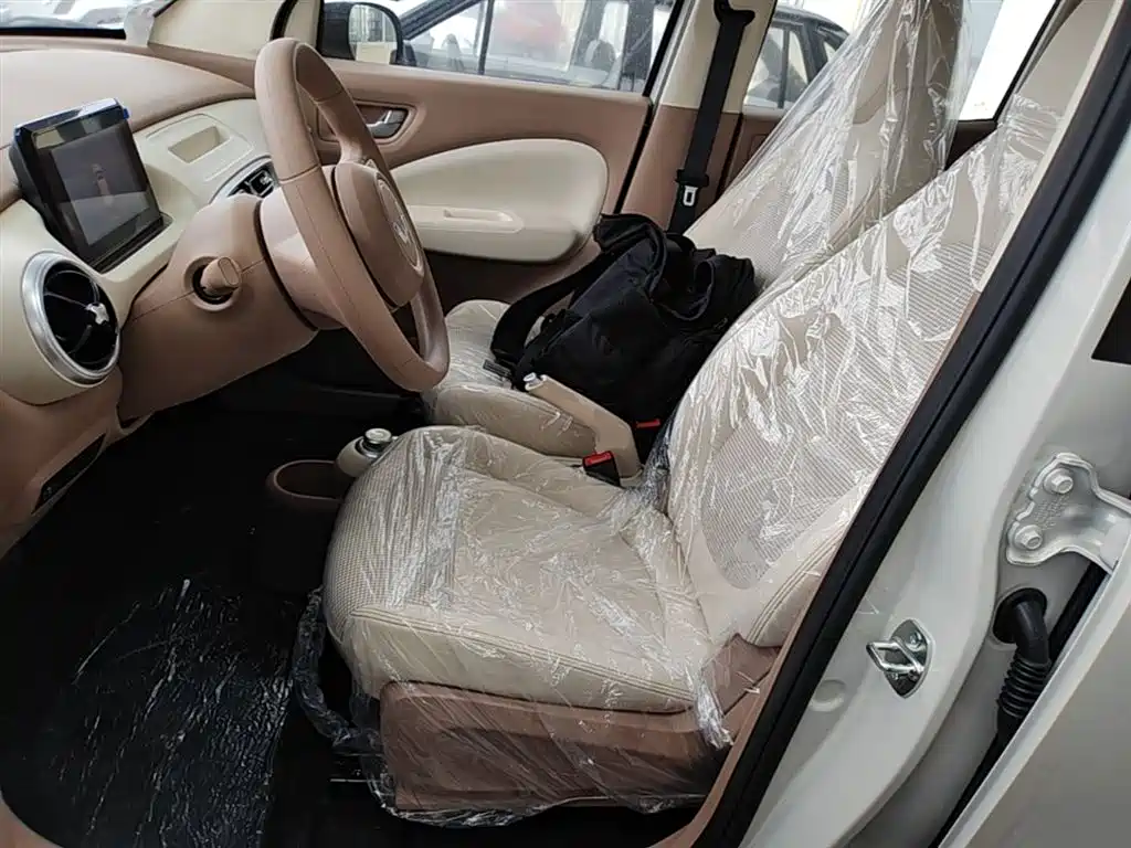 Wuling Motors Hongguang MINIEV 2026 2025 4-Door Advanced