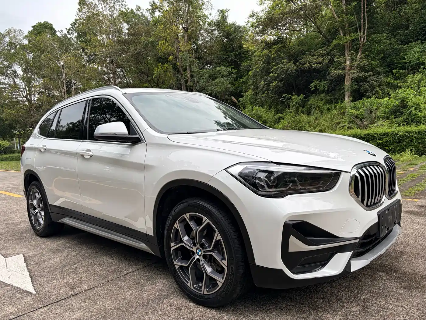 BMW X1 2022 sDrive20Li Fashion фото 3