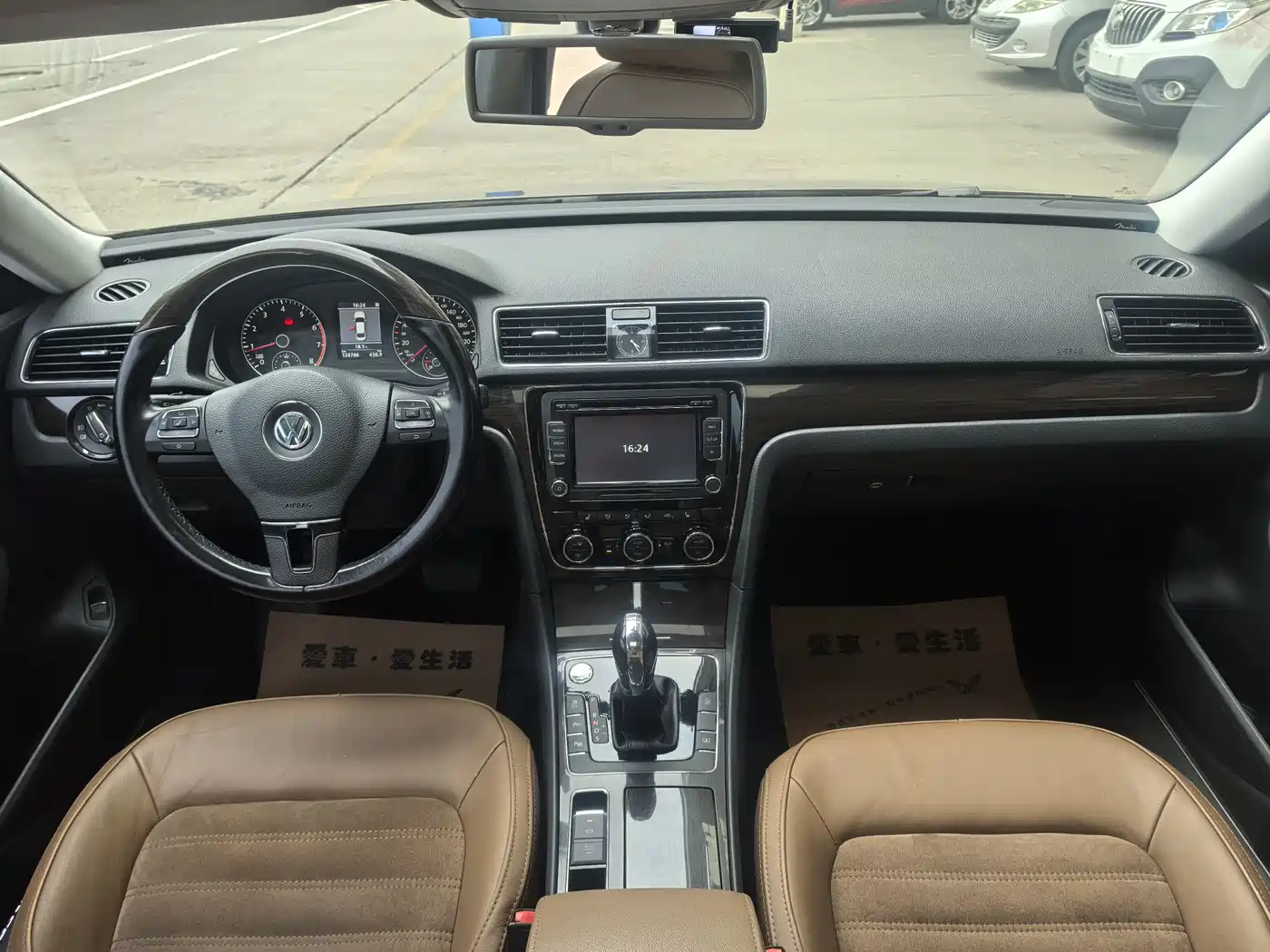 Volkswagen Passat 2014 2.0TSI DSG Executive Navigation Edition фото 7