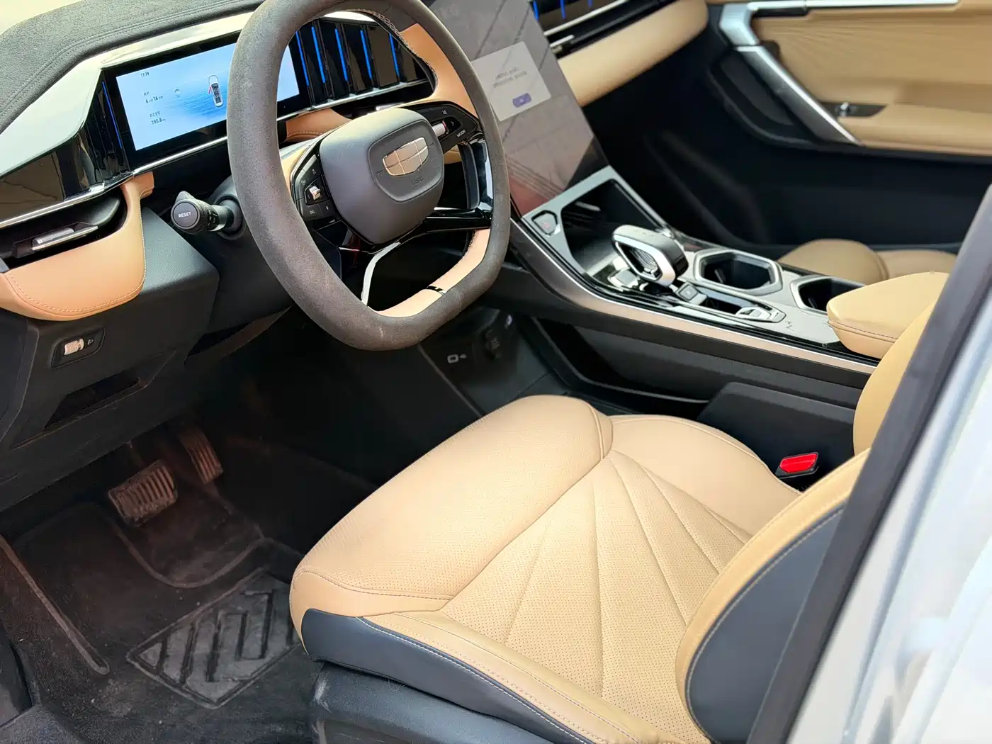 GEELY AUTOMOBILE BOYUE L