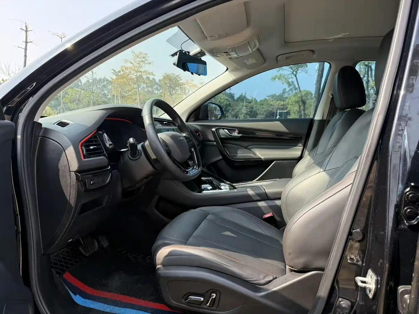 DONGFENG AX7