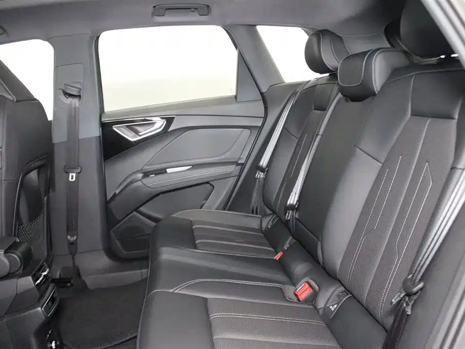 Audi Q4 e-tron 2024 40 e-tron Creation Edition фото 8