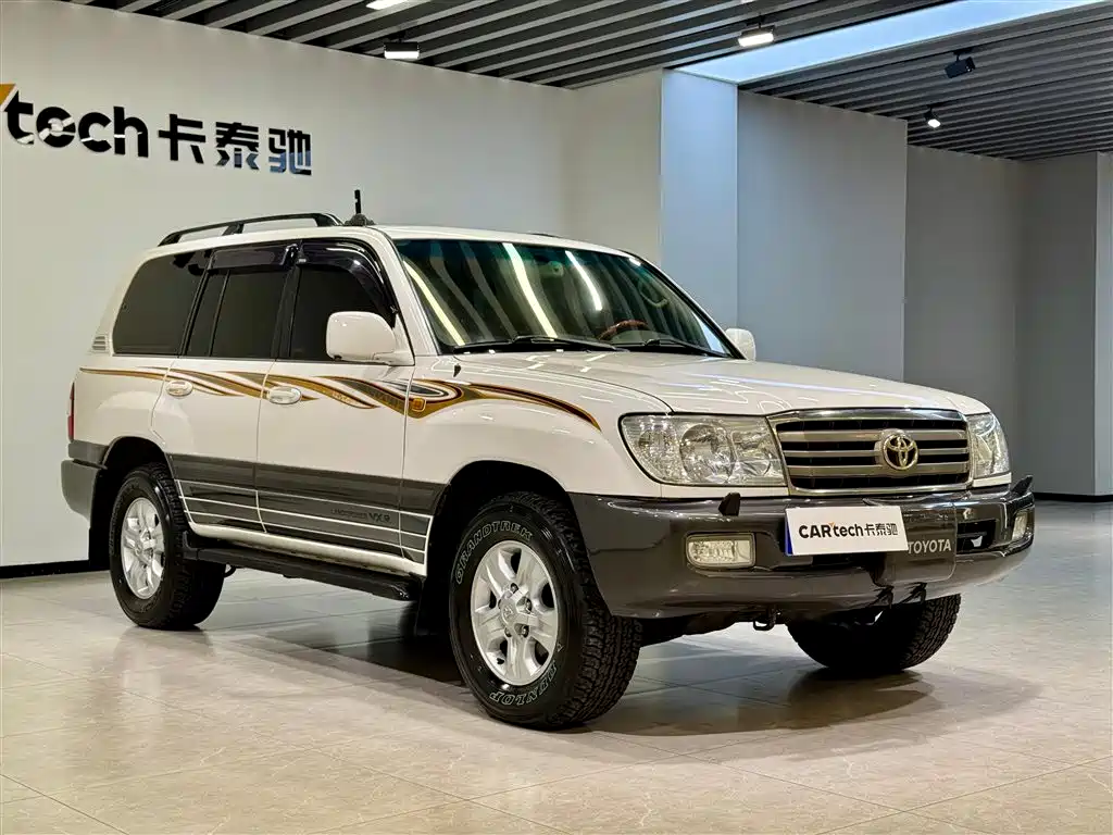 Toyota Land Cruiser 2005 4.7L Automatic VX-R фото 2