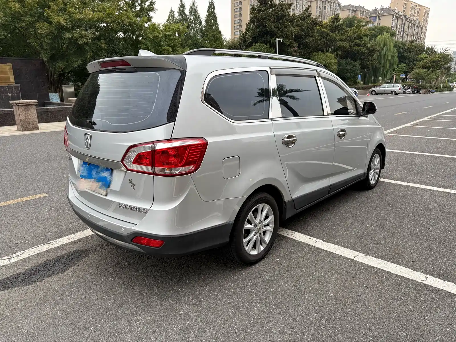 Photo 6 - Baojun 730