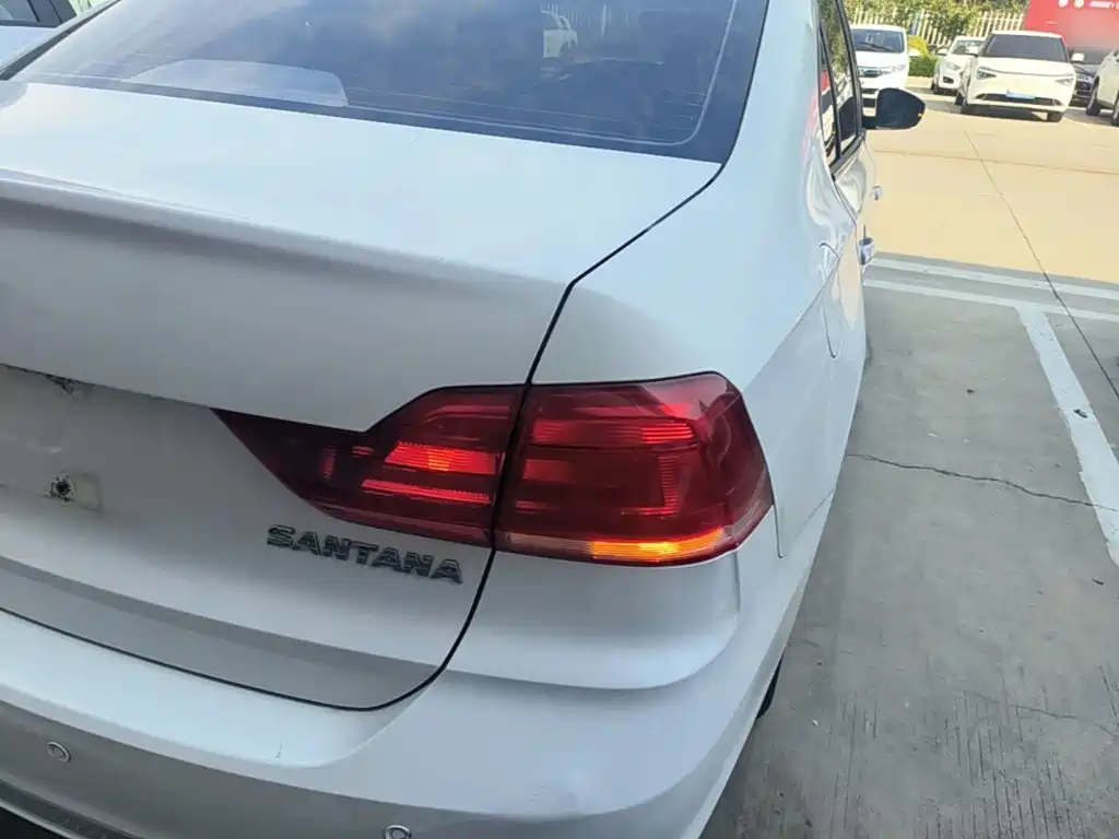 Photo 8 - Volkswagen Santana