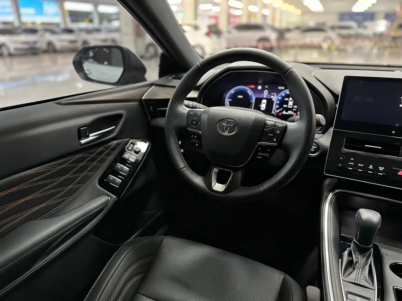 Toyota Avalon 2024 Hybrid 2.0L Luxury Edition фото 13