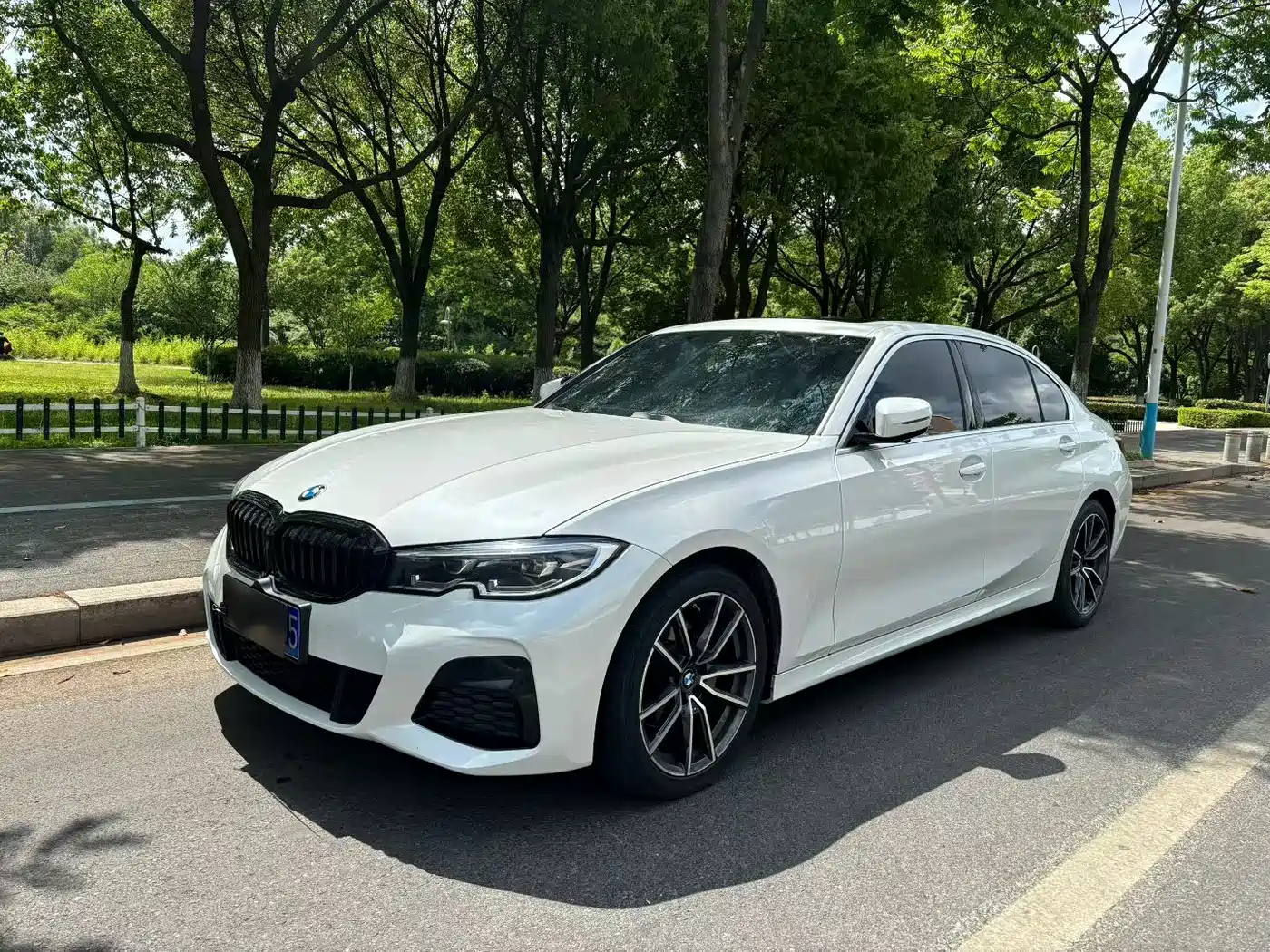 BMW 3 Series 2021 325Li M Sport Package фото 2