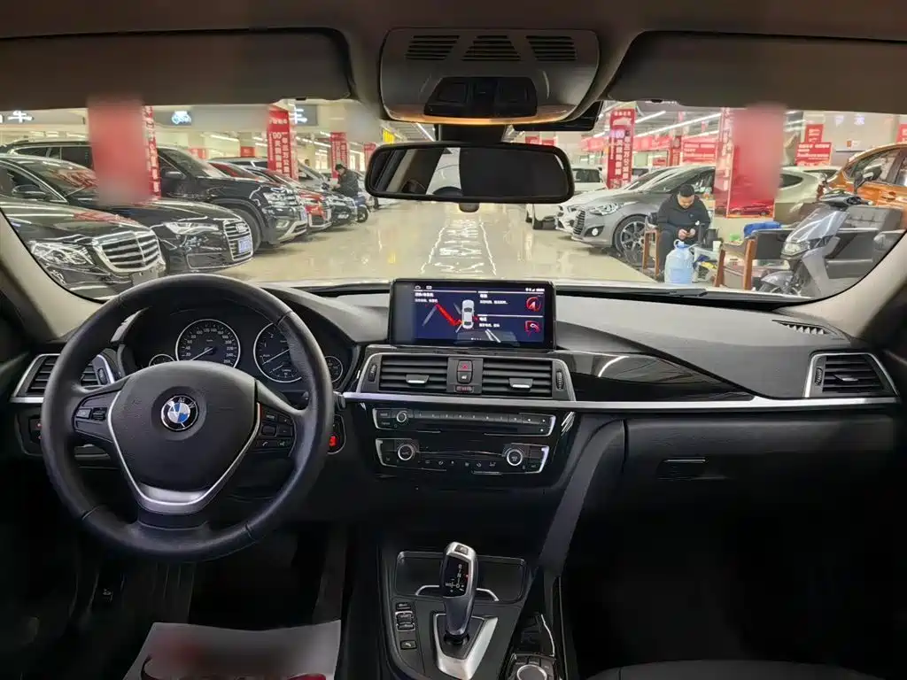 BMW 3 Series 2016 316Li Fashion фото 13