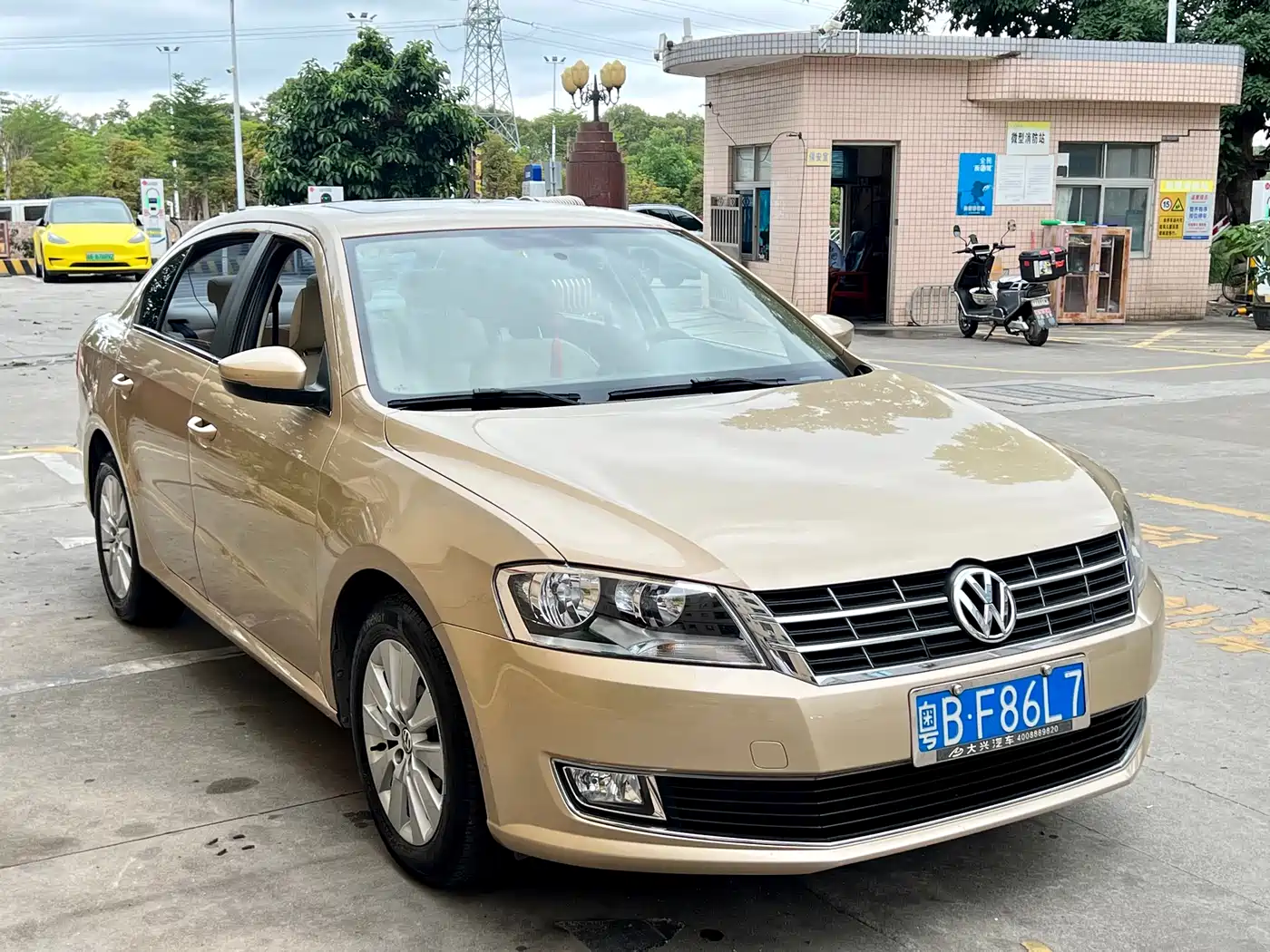 Volkswagen Lavida 2013 Facelift Classic 1.6L Automatic Comfort фото 3