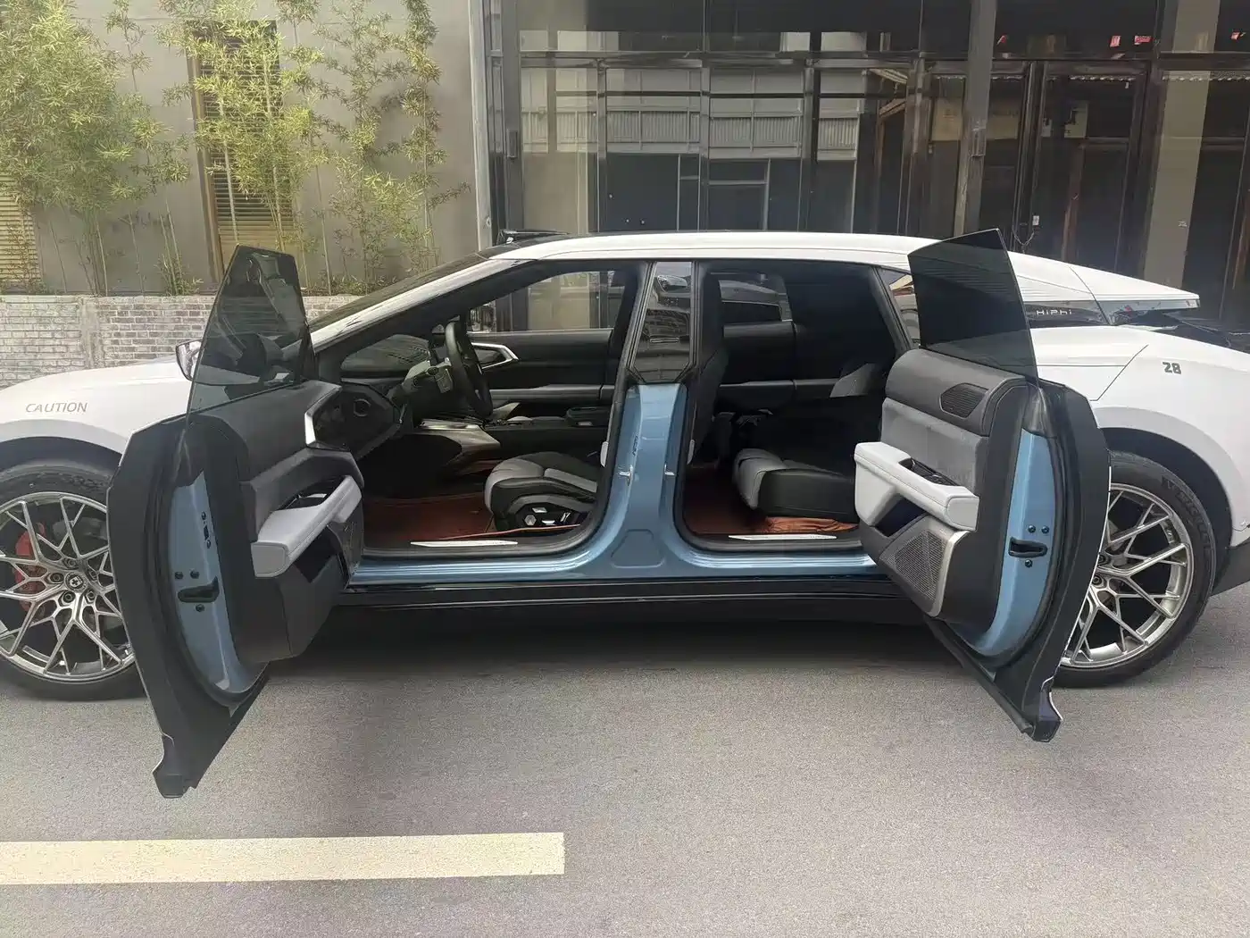 HiPhi Z 2023 4-Seater Edition фото 8
