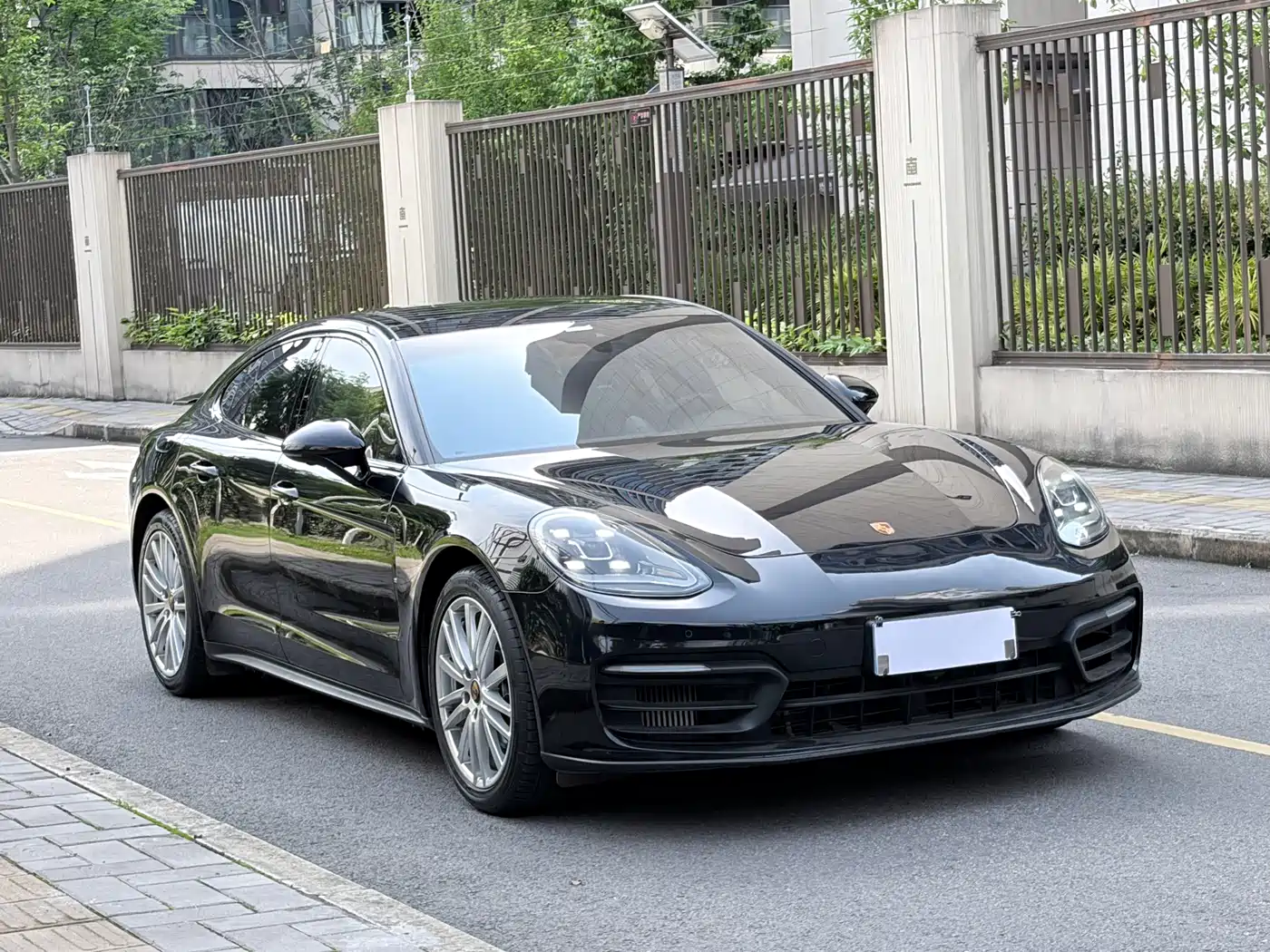 PORSCHE PANAMERA