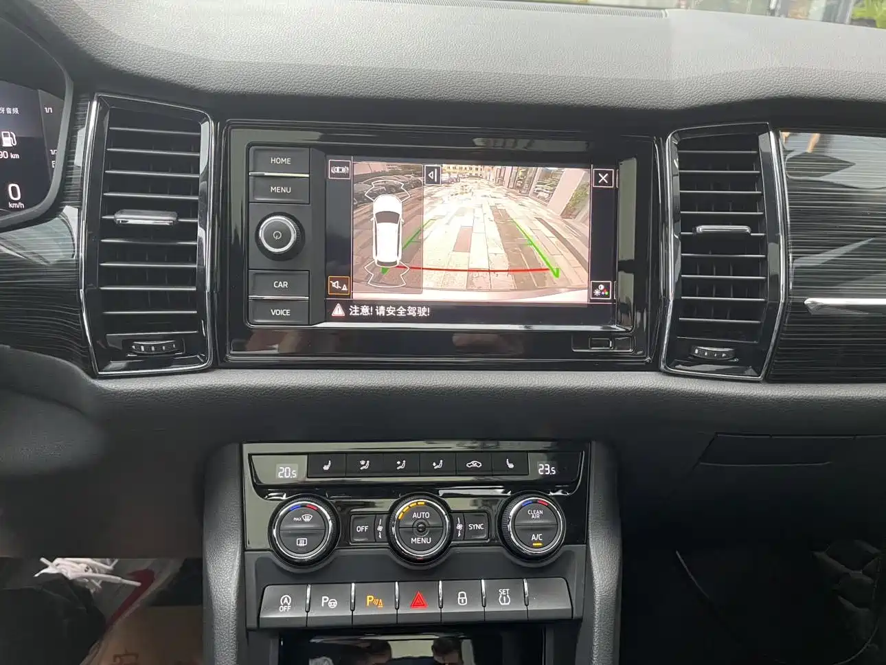 Фото 23 - Škoda Kodiaq